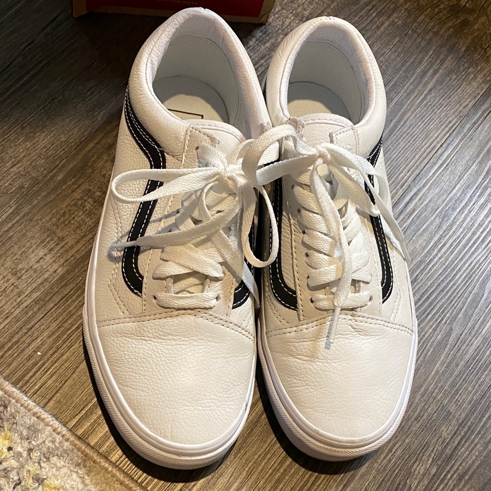 Vans leather white and black